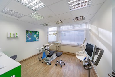 Zahnarzt Dental21 Stuttgart